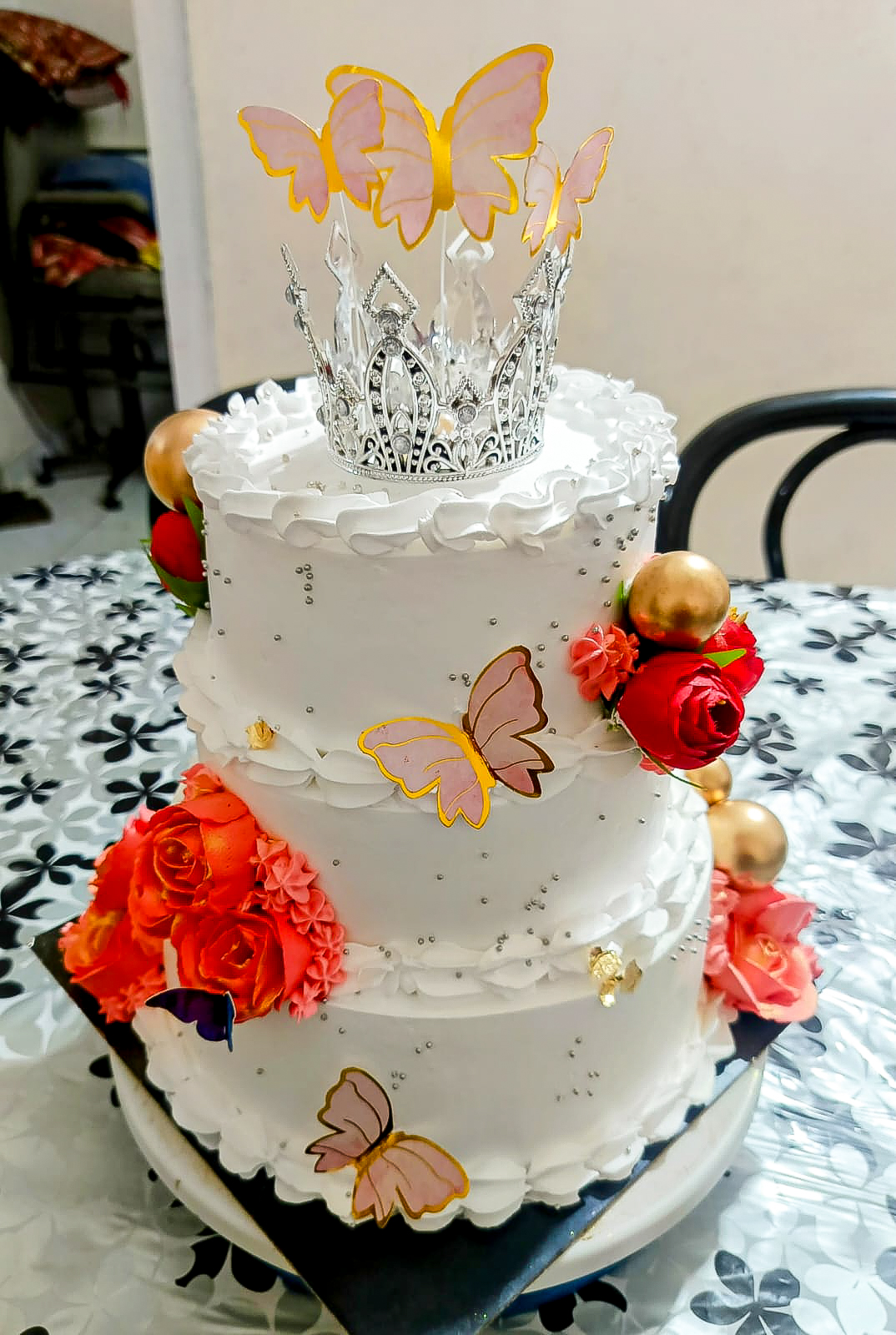 Wedding cake with floral detailing
